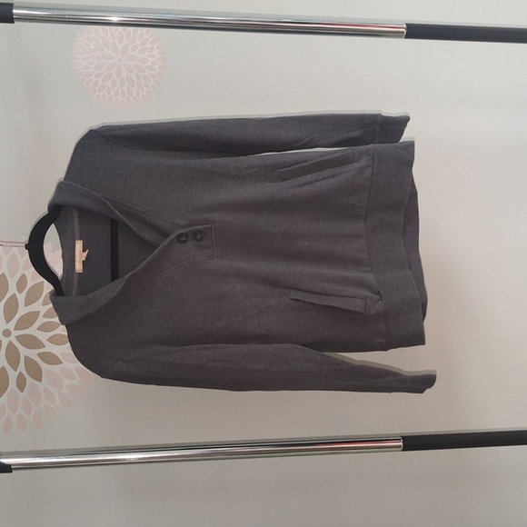 Gray medium Sweater from banana Republic - Picture 2 of 4